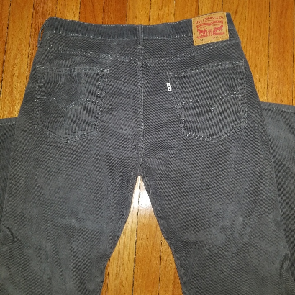 Levi's corduroy 514 Straight Fit